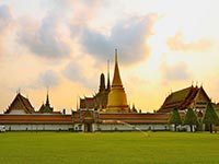 Emerald Buddha Temple in Bangkok's Grand Palace complex (© Sodacan, CC-BY-ASA-3.0)