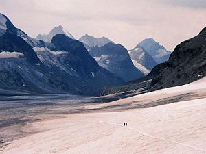 Two alpinists on the Otemma Glacier on the Haute Route