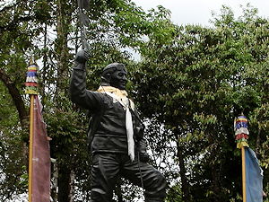 The Statue of Norgay at the Himalayan Mountaineering Institute