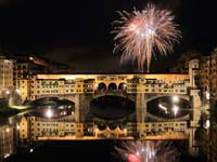 Fireworks over Florence's Ponte Vecchio (© Martin Falbisoner, CC-BY-ASA-3.0)