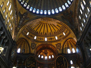 The vaulting of the nave of Hagia Sophia (© Steve Evans, CC BY 2.0)