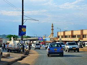 Lilongwe is the capital and most populated city of the African state of Malawi. It has a population of 989,318 as of the 2018. Picture was taken in Lilongwe downtown (© Hansueli Krapf, CC BY-SA 3.0)