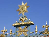 A gold star at the Charlottenburg Palace, Berlin (© Norbert Aepli, CC-BY-SA-2.5)