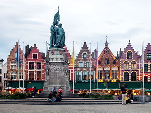 Markt (Market Place) and statue of Jan Breydel and Pieter de Coninck in Bruges