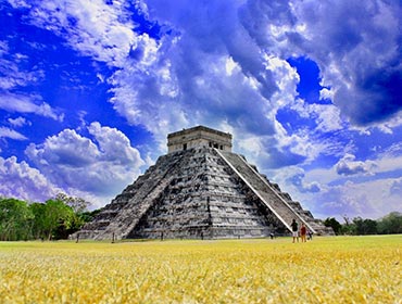 Chichen Itza, Cancun, Mexico (© Naniel333, CC-BY-ASA-3.0)