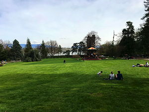The big lawn at the Botanical Garden in Geneva