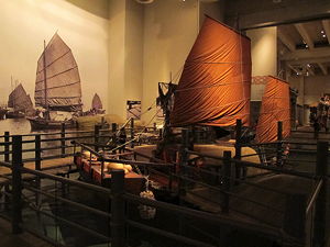 Exhibition of a junk at the Hong Kong Museum of History (© Ziko van Dijk, CC BY-SA 3.0)