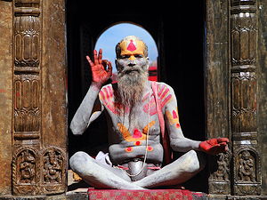 Man sitting at a temple in　Pashupatinath, Kathmandu, Nepal