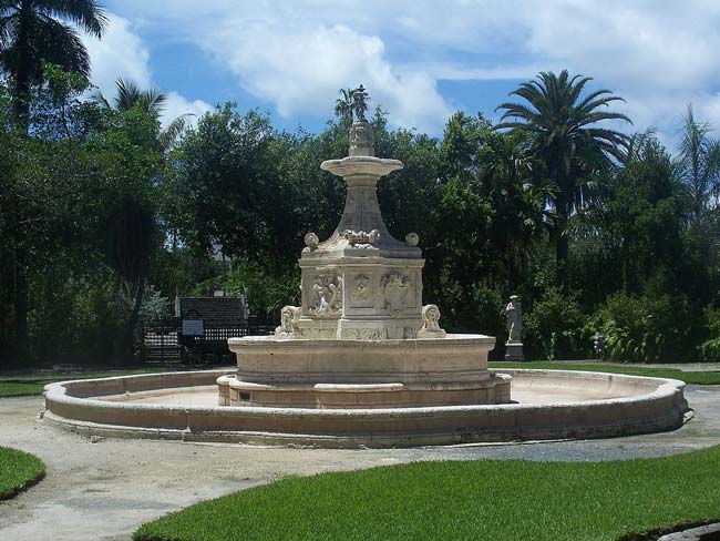 Florida Memory • Fountain at the Dadeland Mall in Miami.