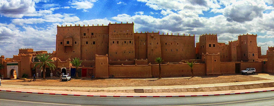 Panorama view of Kasbah of Taourirt Quarters in Ouarzazate, Morocco (© Reino Baptista, CC0)