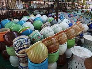 Beautiful Pots at the streets of Pune