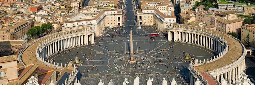 St Peter's Square (© Diliff, CC-BY-ASA-3.0)