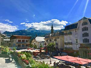 A panorama of the city center of Saint-Gervais-les-Bains (© chisloup, CC BY 3.0)