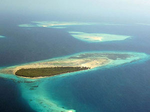 Mnemba Atoll off Zanzibar (© David Berkowitz, CC-BY-ASA-3.0).